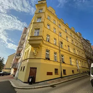 Francis - Lazenske Centrum , Karlovy Vary Česká republika